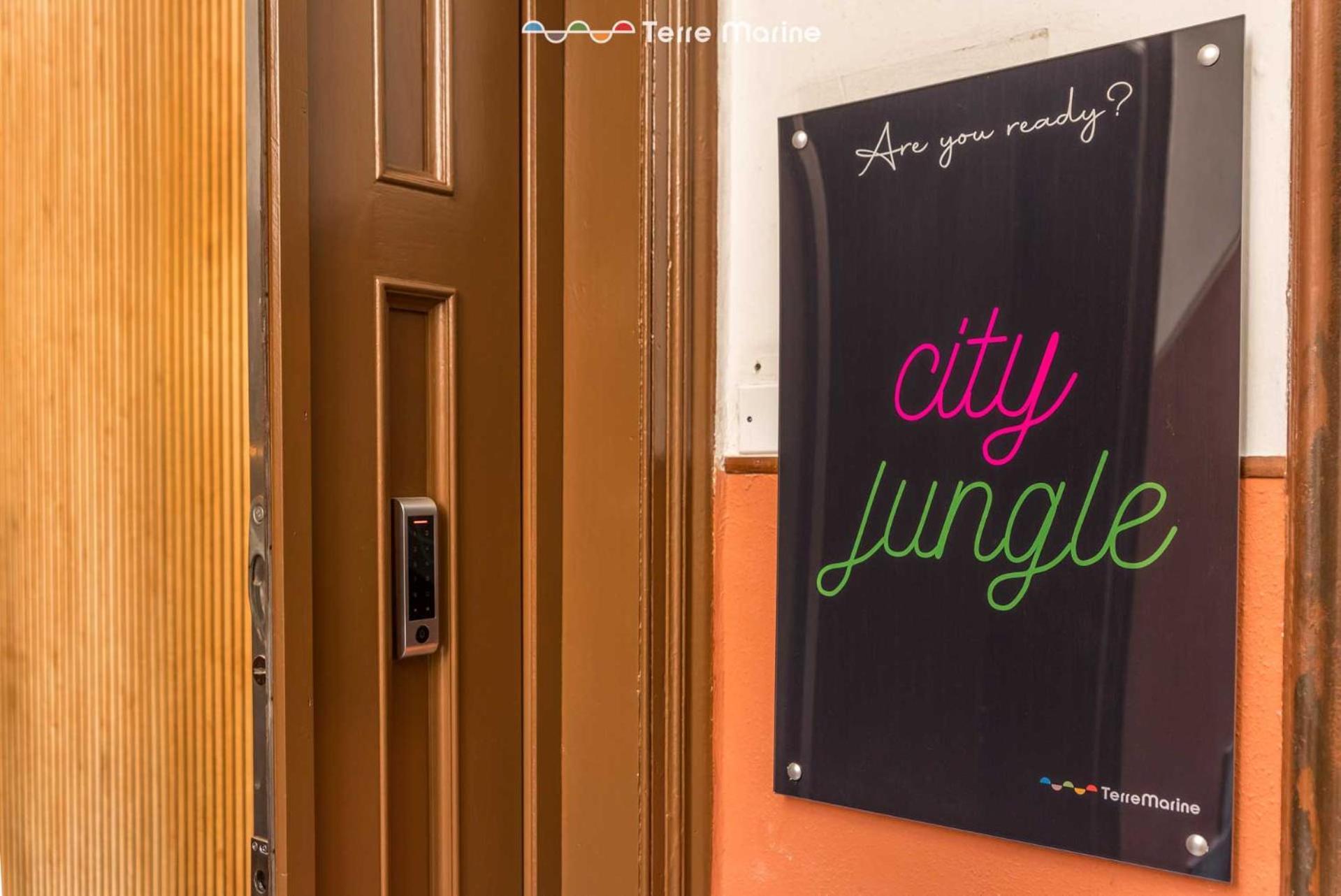 City Jungle, Terre Marine La Spezia Bagian luar foto